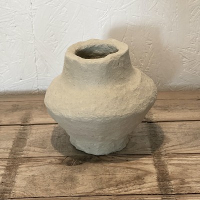 Vase en papier maché